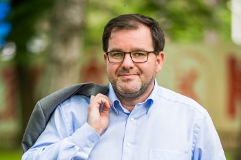 Álmodoztam, mint egy Karinthy hős, hogy milyen jó is lenne bekukucskálni egy színházi előadásra – Nagy Viktorral, az idén 15 éves Kultkikötő alapítójával beszélgettünk